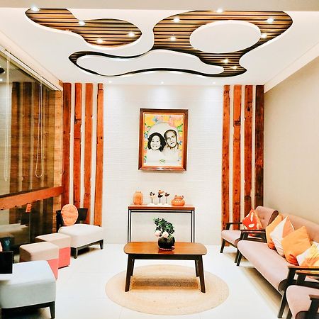 Cresebo Mansion Hotel ตักบีลารัน ซิตี ภายนอก รูปภาพ