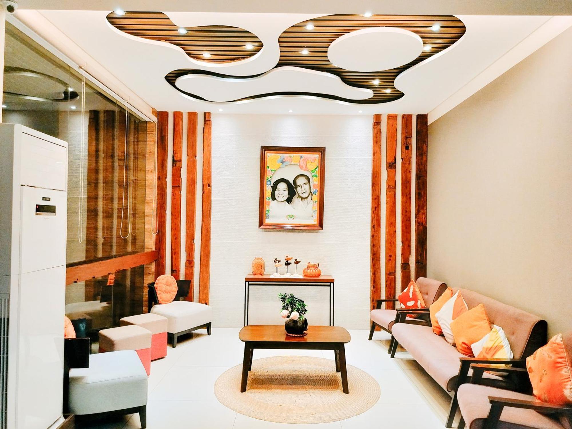 Cresebo Mansion Hotel ตักบีลารัน ซิตี ภายนอก รูปภาพ